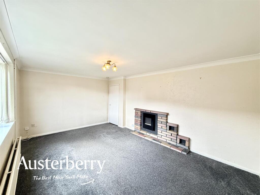 House in Stoke-on-Trent - View 4