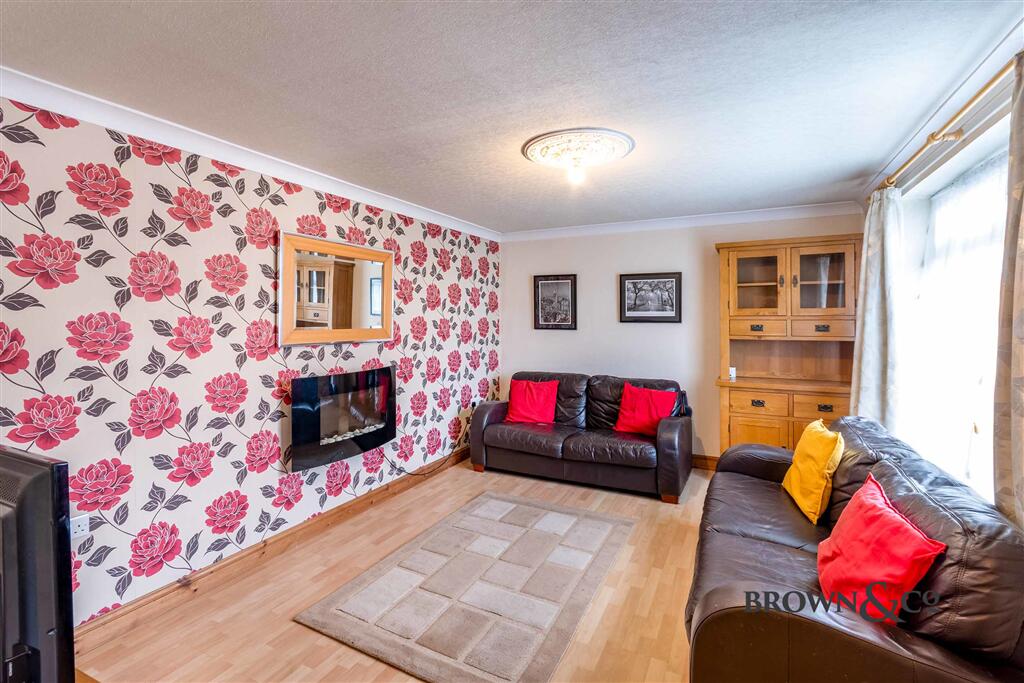 19 Lawnwood Avenue, Elkesley, Retford, Nottinghamshire DN22 8AG photo 4