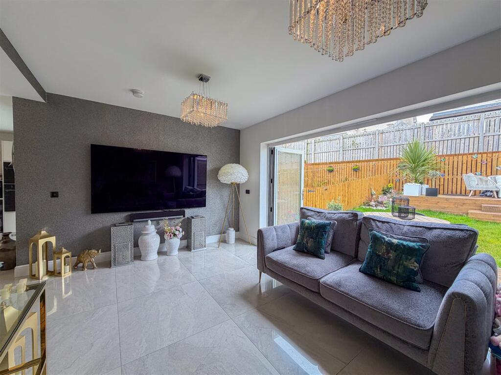 House in Kilmarnock, East Ayrshire - View 5