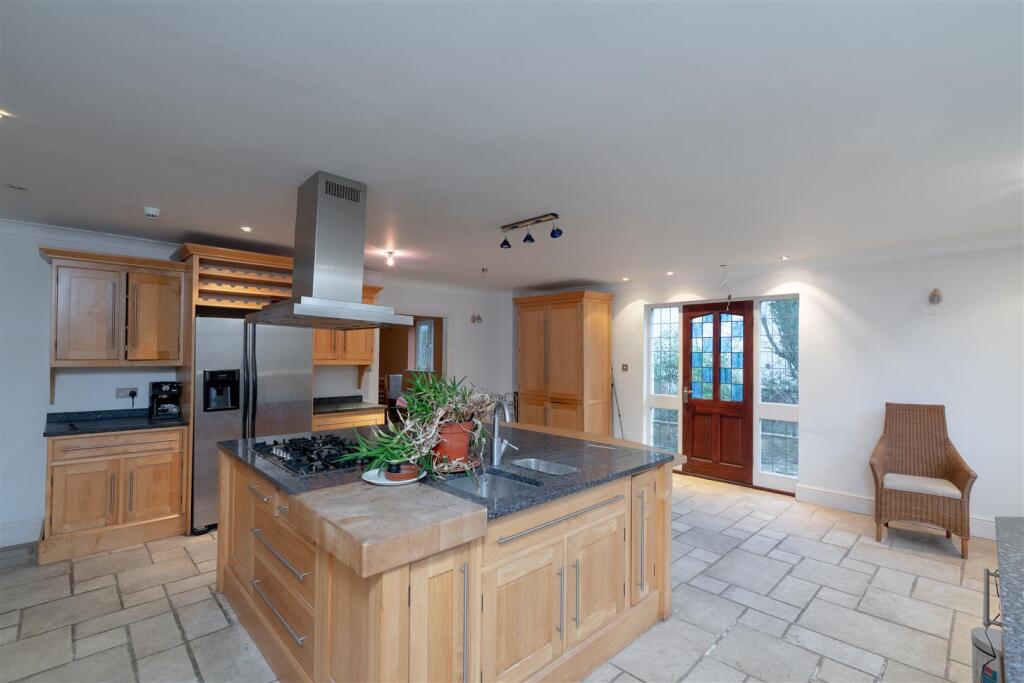 Superb renovation opportunity on Northgate Lane, Linton photo 2
