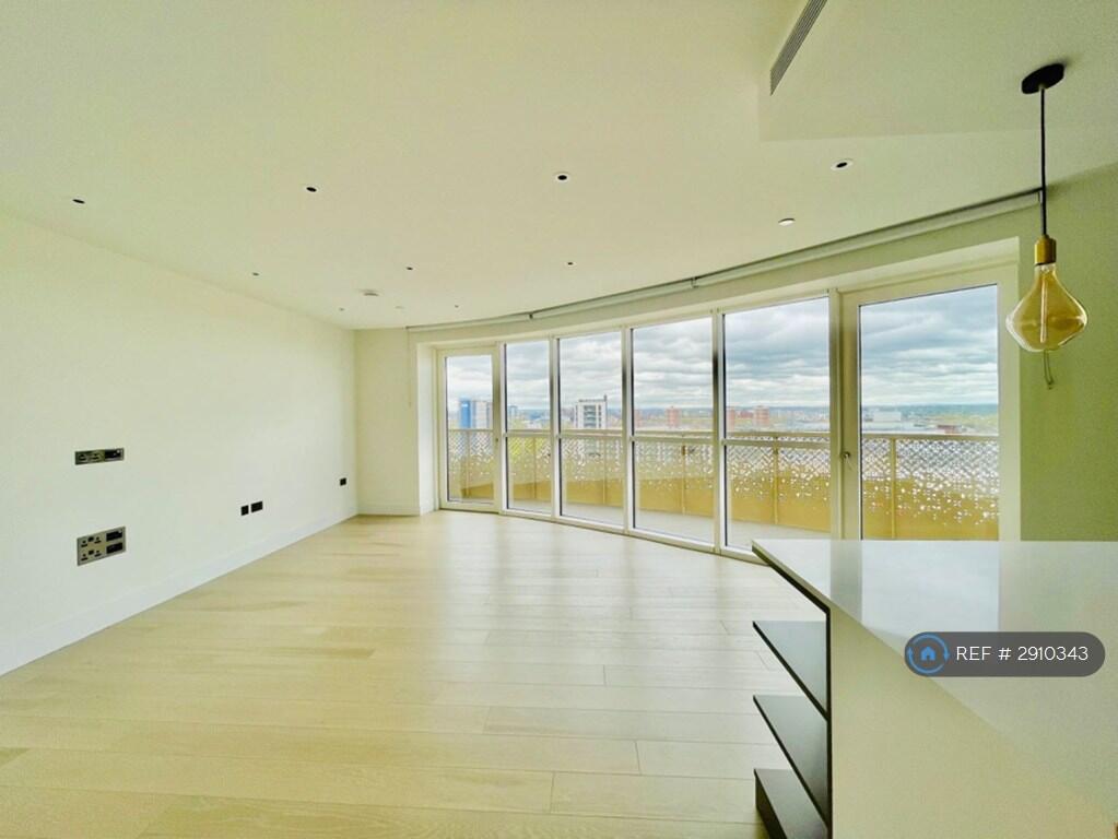 Main image of property: Cascade Way, London, W12