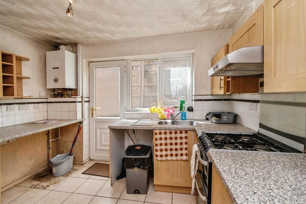 House in Walsall, The Flatts - View 4