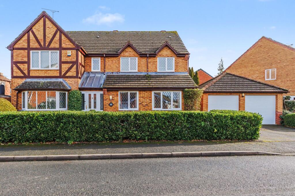 Main image of property: Fairwater Close, Evesham, WR11