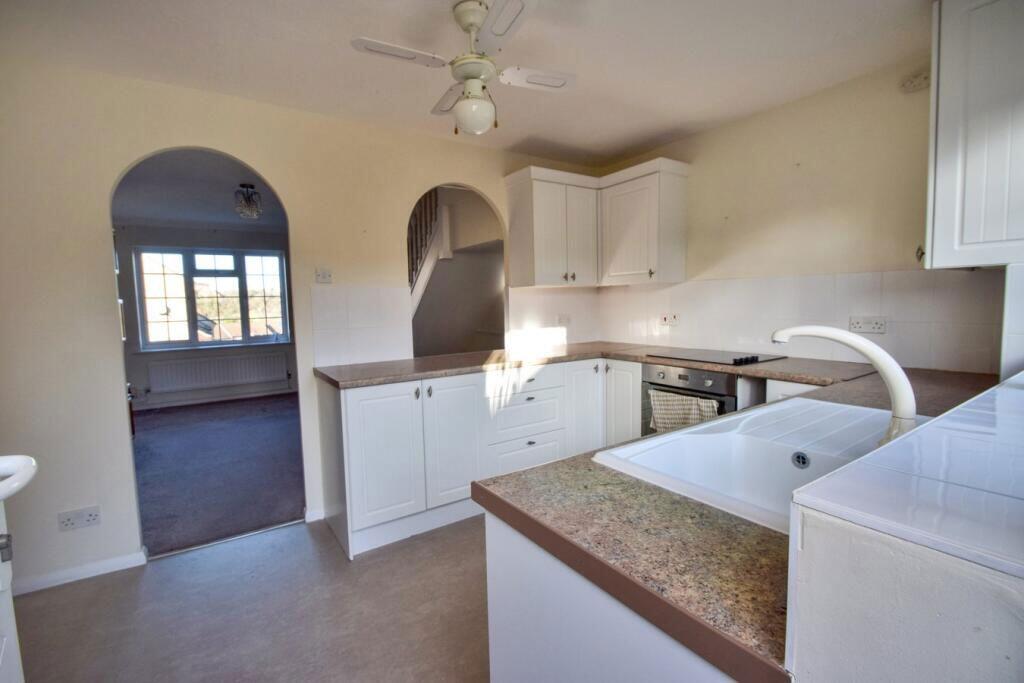 House in Chatham, Medway - View 3