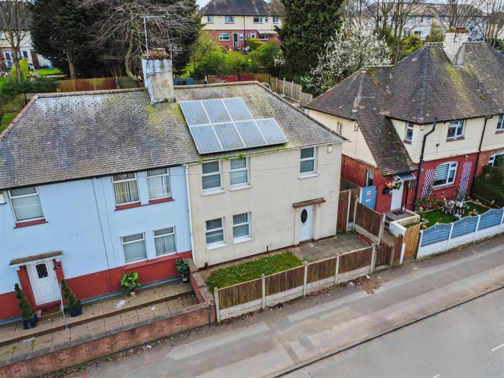 3-bed terraced on Stockhill Lane, Nottingham, £170,000