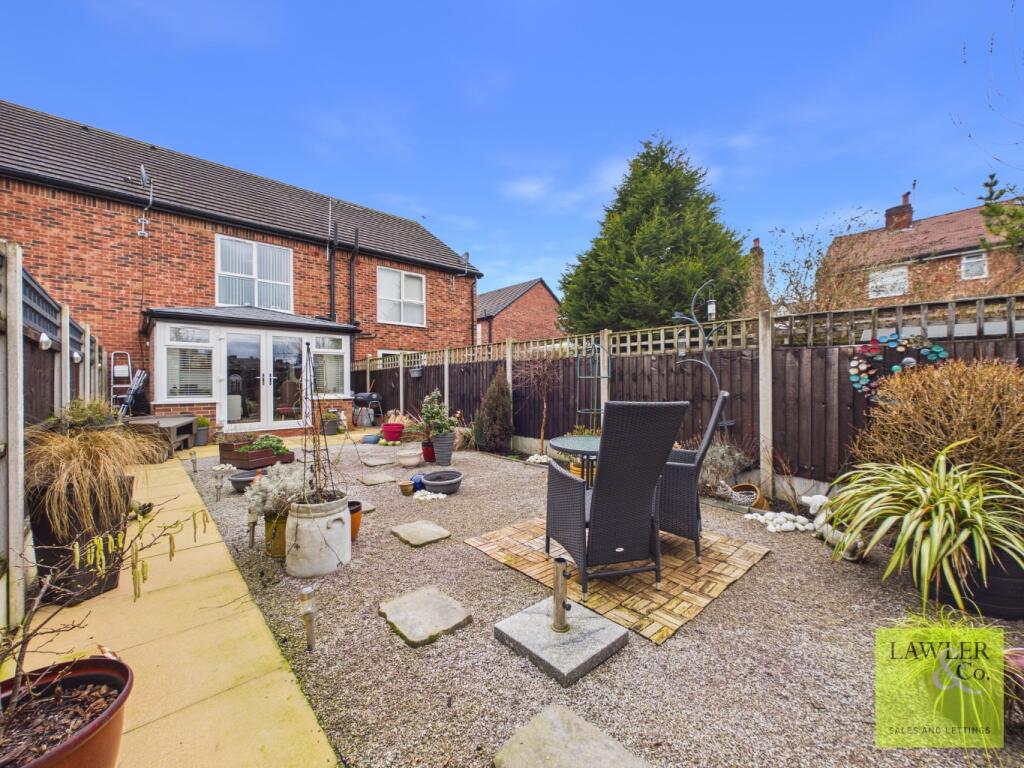 Weaver Close, Hazel Grove, SK7 4BF photo 2
