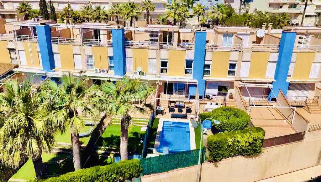 Main image of property: Valencia, Alicante, Cabo Roig