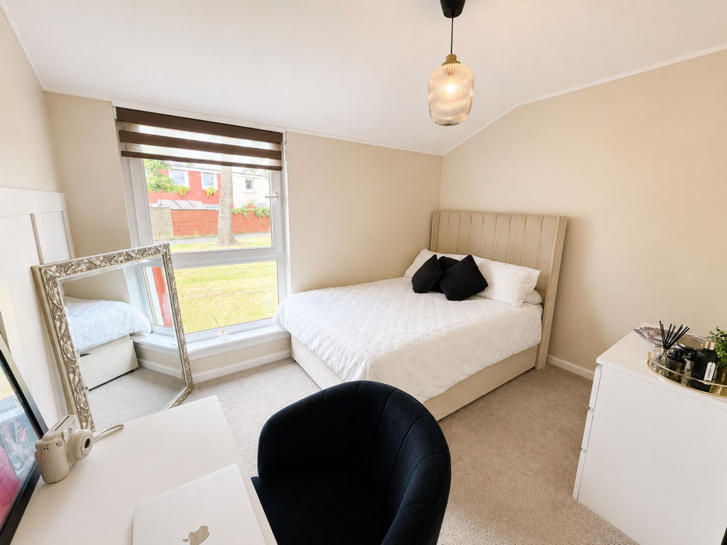 House in Cumbernauld, North Lanarkshire - More