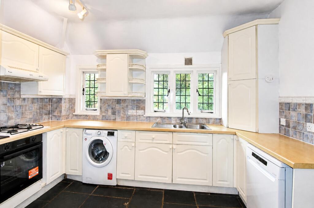 House in Waverley, Ewhurst - View 5