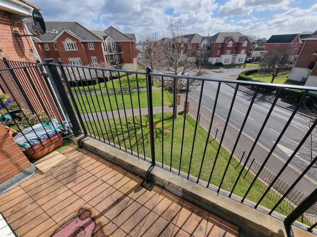 Apartment in Portsmouth - View 4