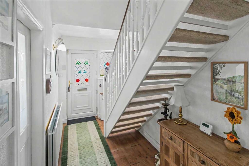 House in Broxtowe, Eastwood - View 3