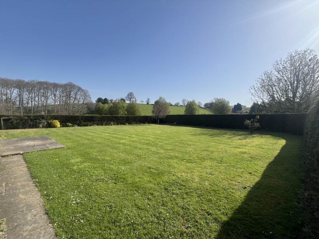 Additional image 10 of Corsley