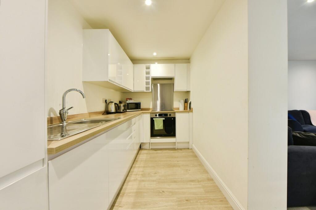 Apartment in Calderdale, West Yorkshire - View 3