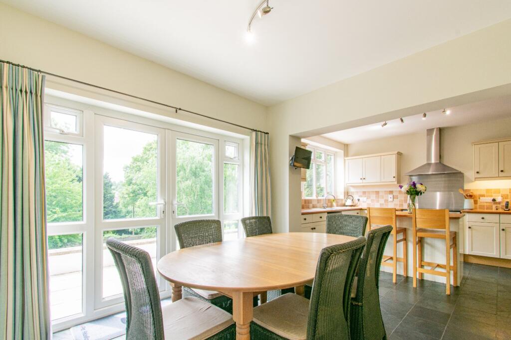 Manton Hollow, Marlborough, Wiltshire, SN8 photo 4