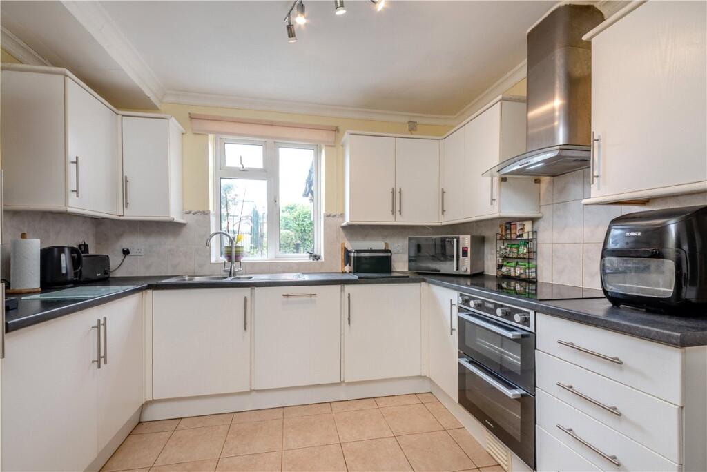 House in Test Valley, Barton Stacey - View 4