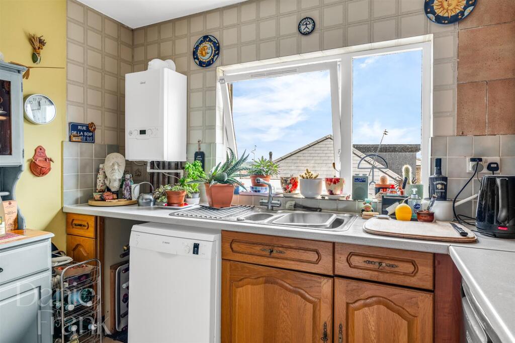 Apartment in Epping Forest, Buckhurst Hill - More