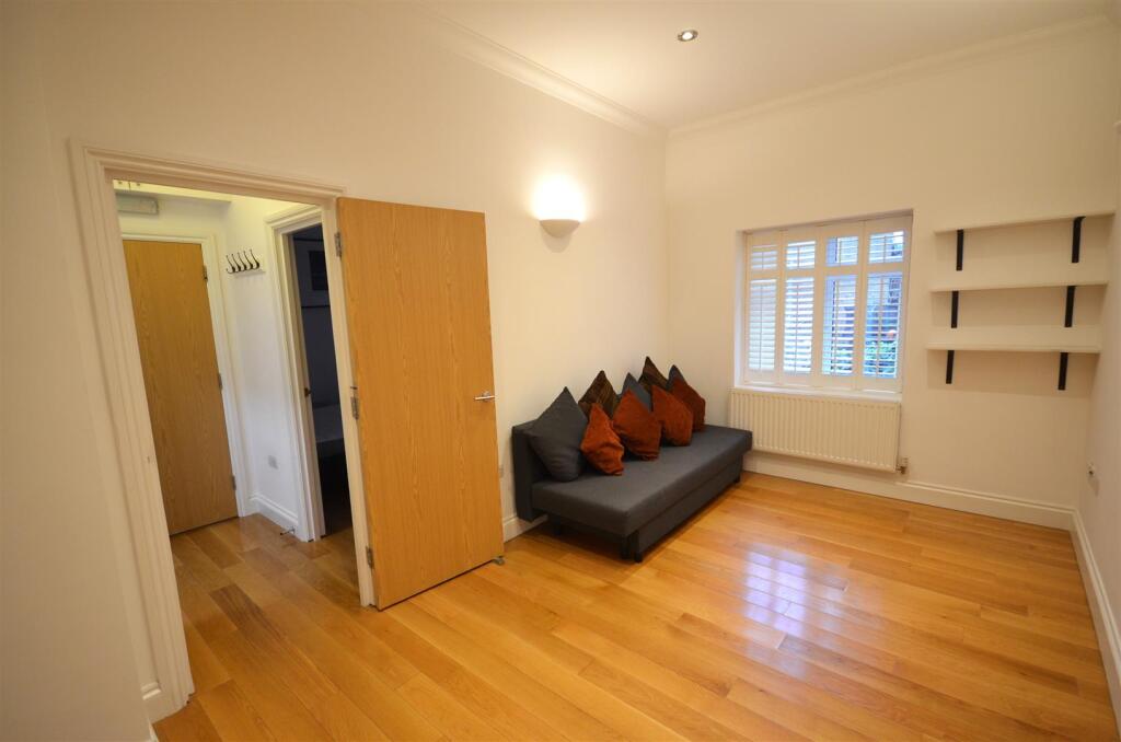 Main image of property: Hornsey Rise, N19