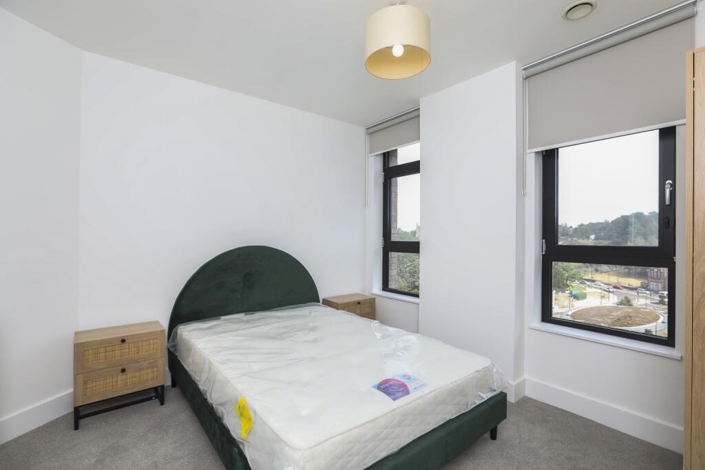 Apartment in Rochester - View 5
