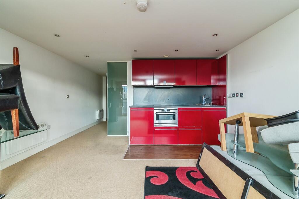 Apartment in Nottingham - View 3