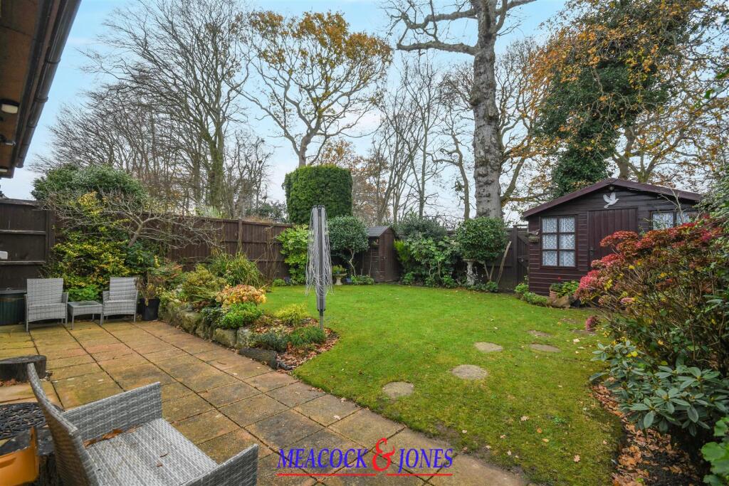 Woodland Avenue, Hutton, Brentwood photo 3