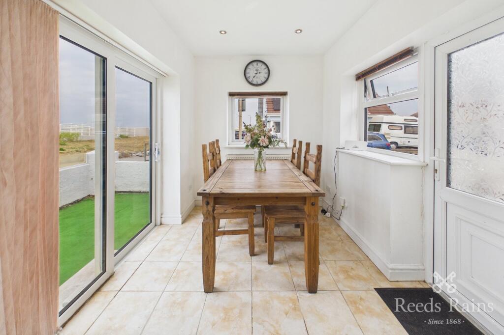 The Promenade, Kinmel Bay, Conwy, LL18 photo 4