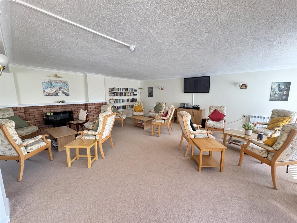 Apartment in New Forest, New Milton - More