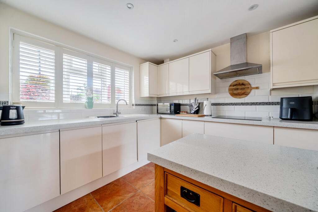 House in Cold Ash, West Berkshire - View 5