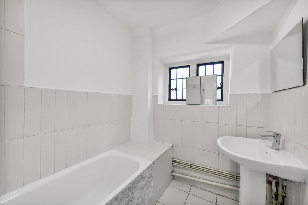 Apartment in London - View 5