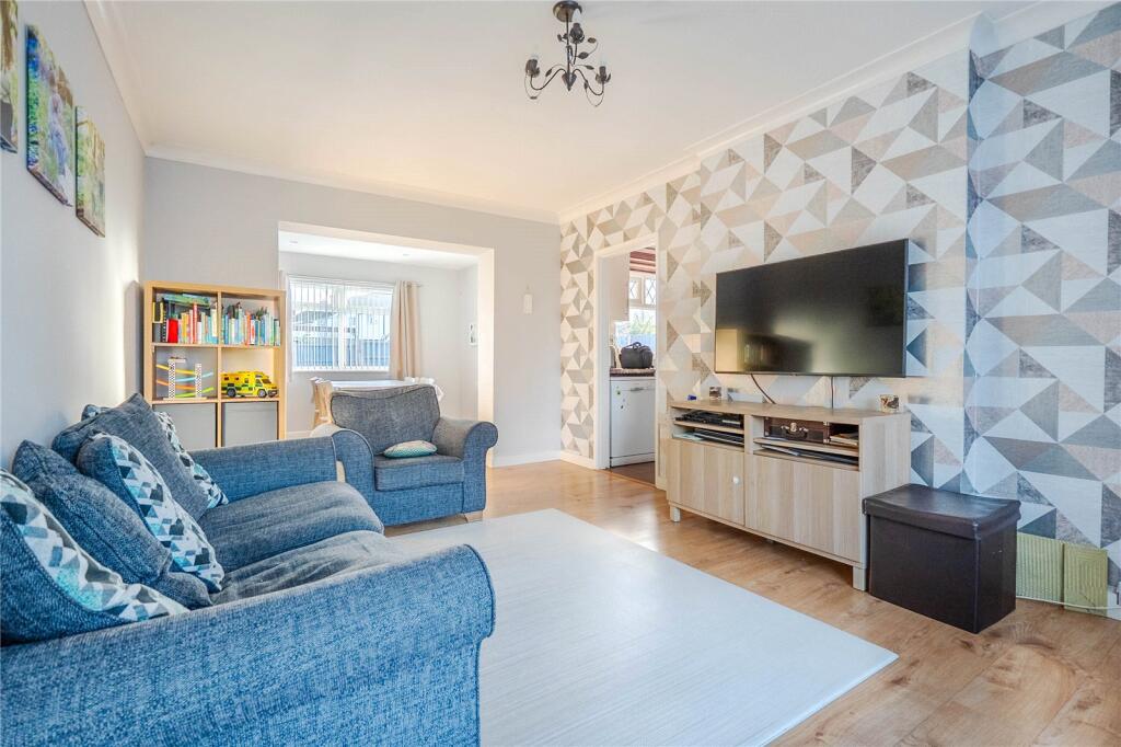 Worthington Road, Dunstable, Bedfordshire, LU6 photo 3