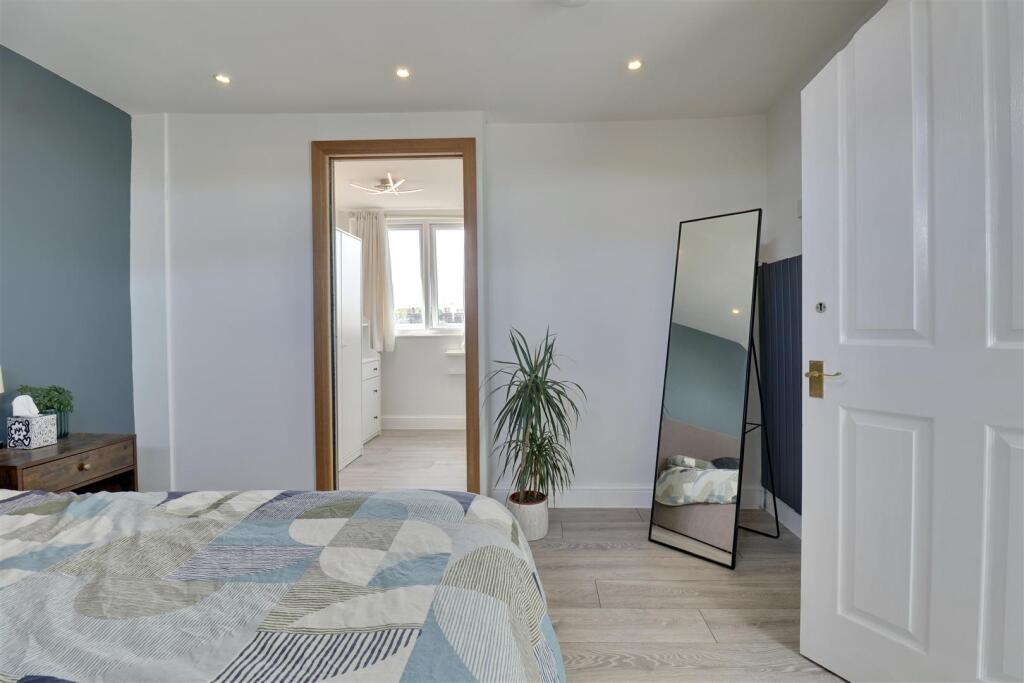 Apartment in Portsmouth - View 5