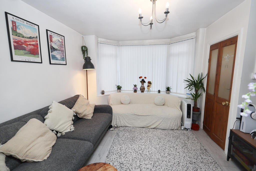 35 St. Davids Road, Cheadle, SK8 2HF photo 3