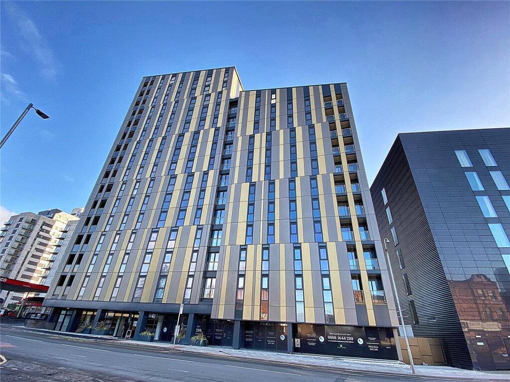 Main image of property: Hallmark Tower, 6 Cheetham Hill Road, Manchester, M4