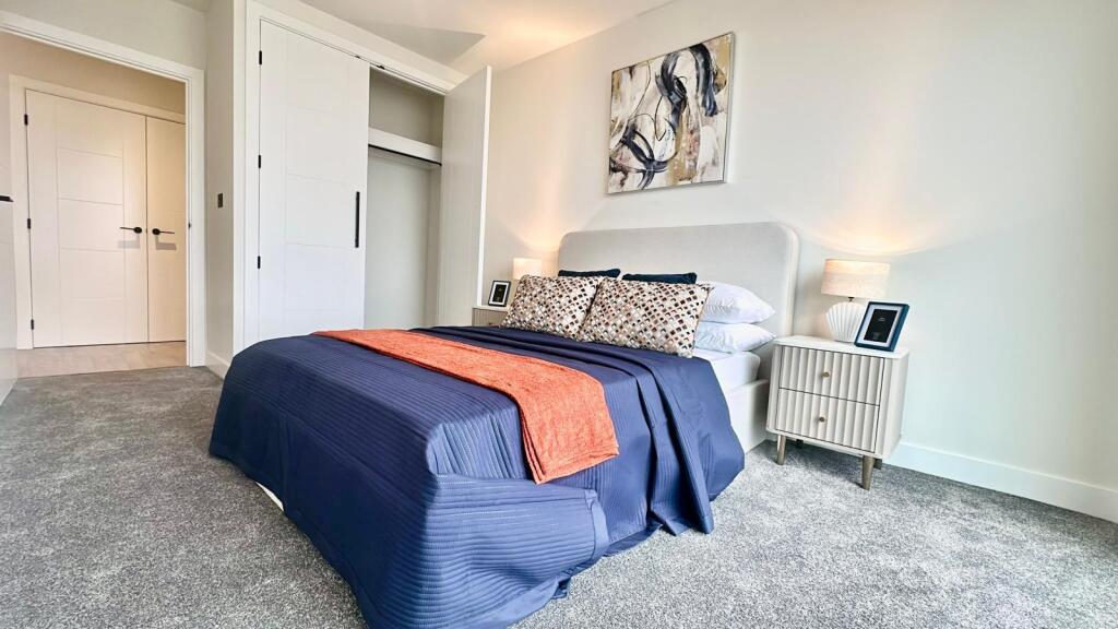 Additional image 11 of Brand New Show Home- Glasswater Locks, Birmingham, B4