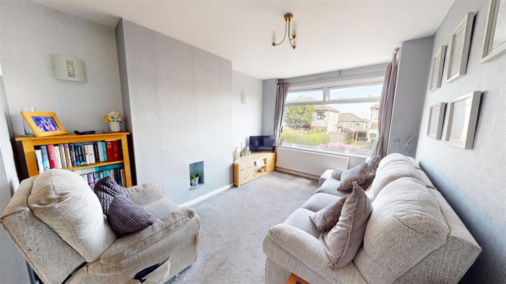 House in Bradford, West Yorkshire - View 2