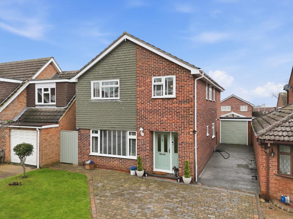 Main image of property: Basildon, Essex, SS13