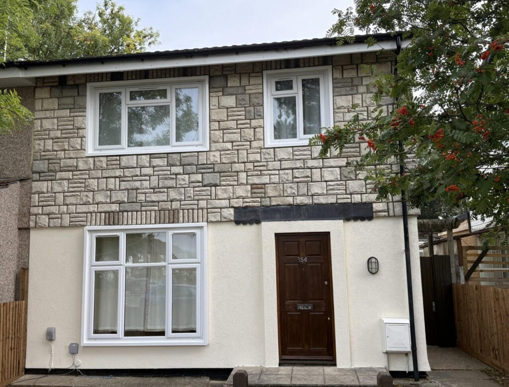 Main image of property: 154 Courtenay Avenue, Harrow, Middlesex, HA3 6LW