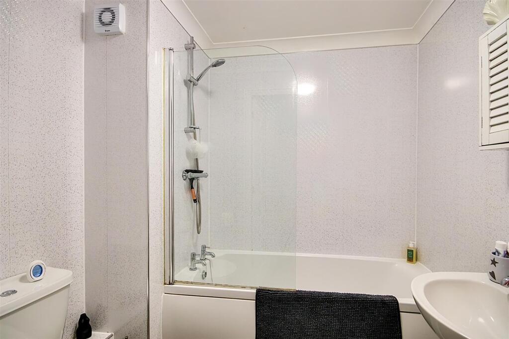 Apartment in Brighton - View 4