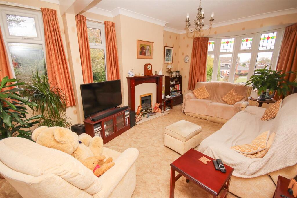 House in Rushden, North Northamptonshire - View 3