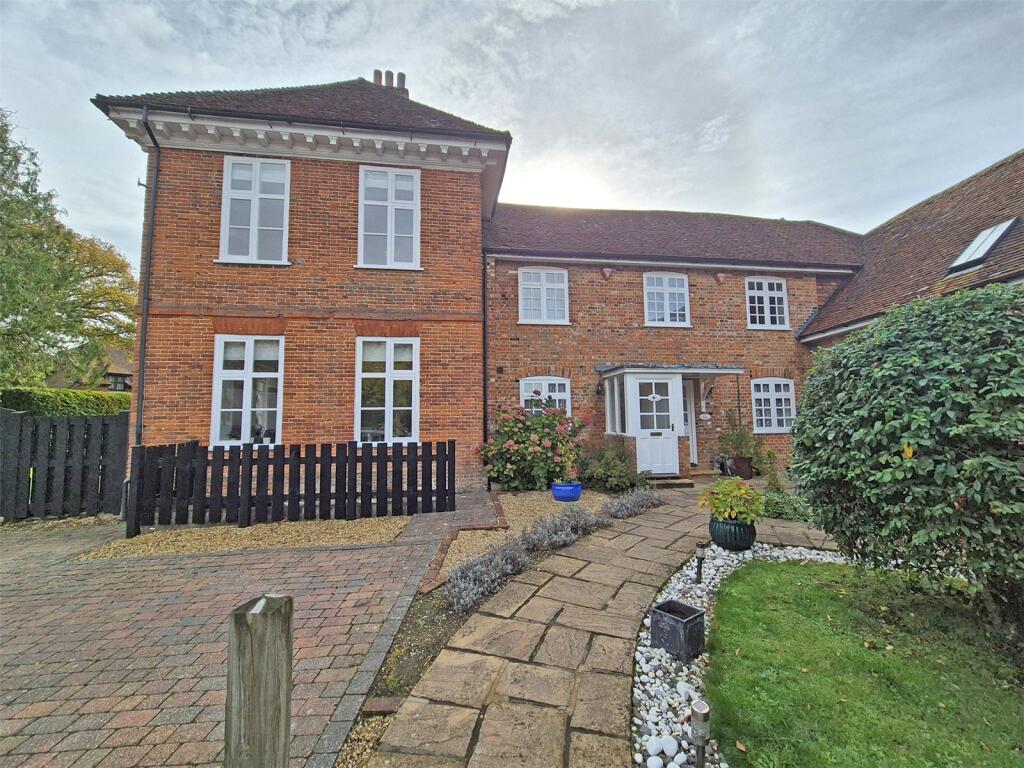 Lake Grove Road, New Milton, Hampshire, BH25