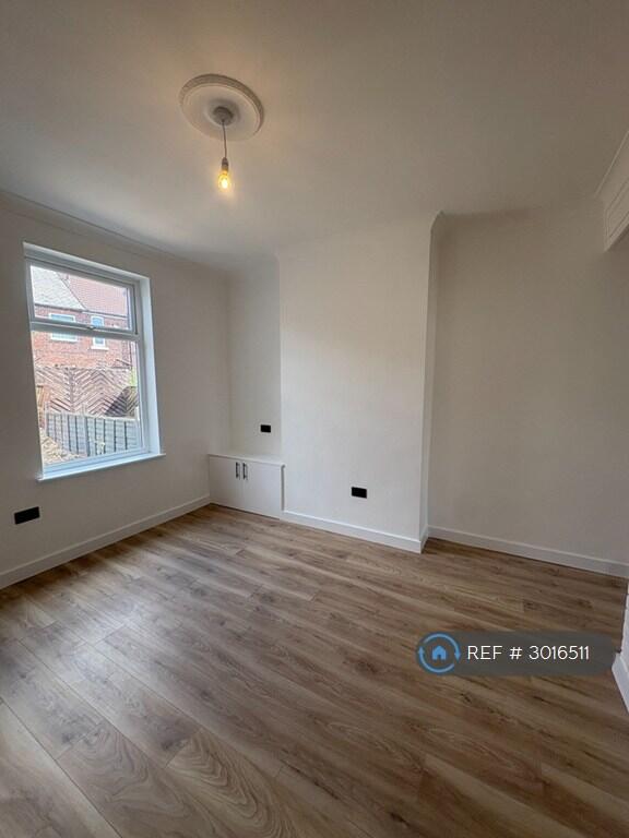 House in Sheffield - View 4