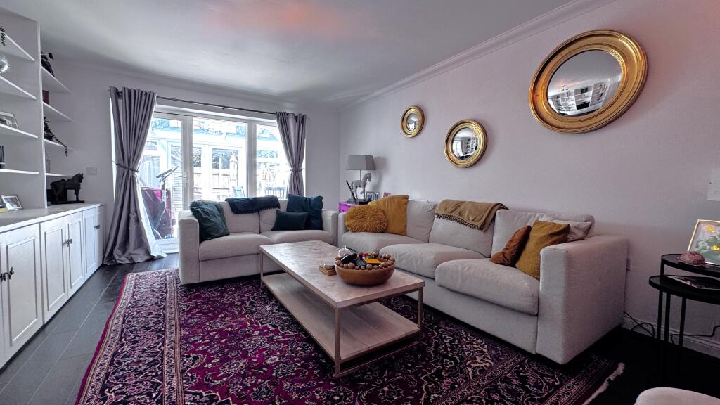 Main image of property: Laurel Mews, LEIGHTON BUZZARD