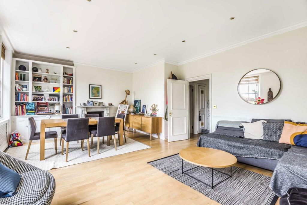 Apartment in London - View 2
