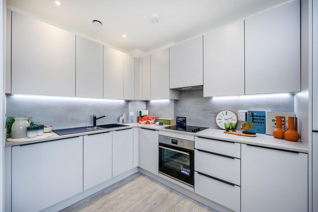 Bell Tree Court, London Road, London photo 4