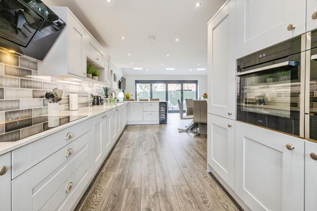 House in North Kesteven, Skellingthorpe - More