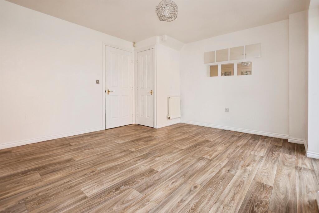 House in Solihull, Bickenhill and Marston Green - More