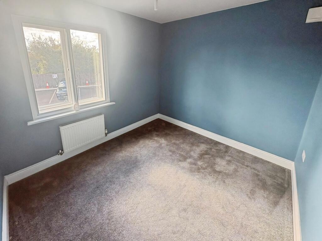 Apartment in Coventry - More