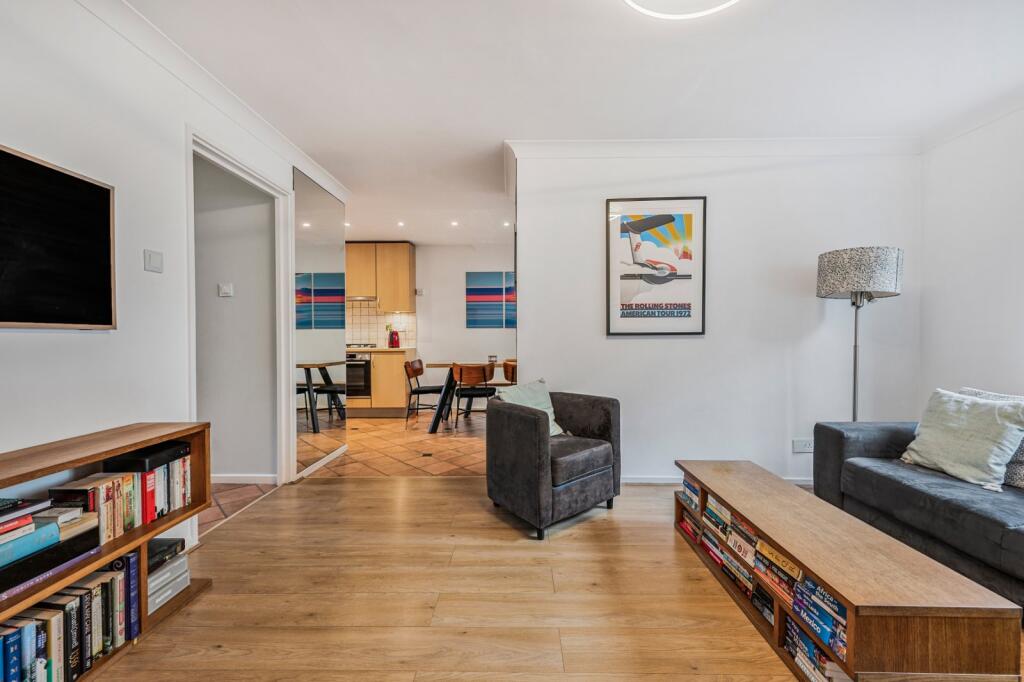 Apartment in London - More
