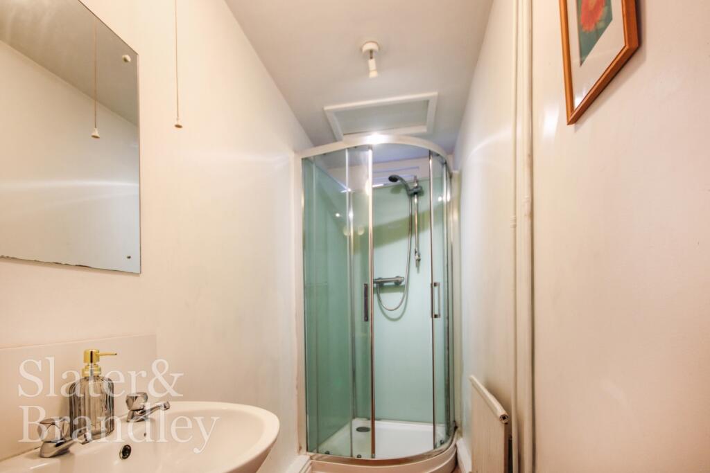1 bedroom house share for rent