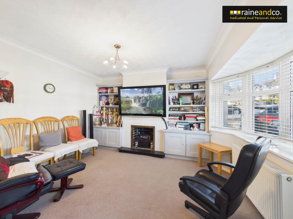 House in Potters Bar, Ganwick Corner - View 5
