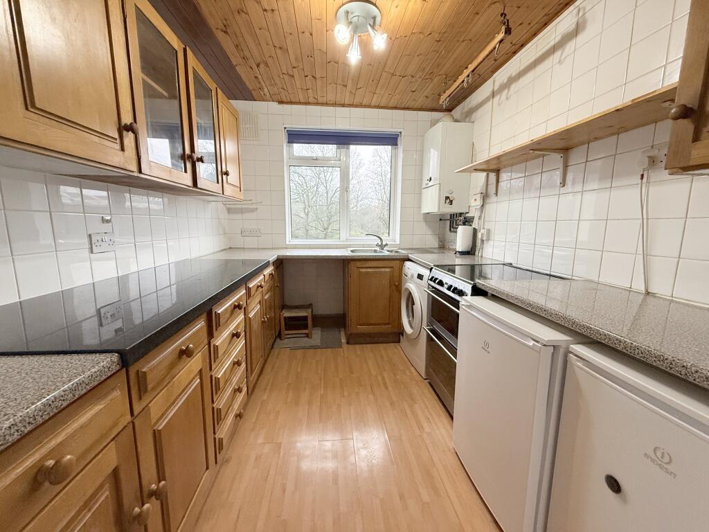 Parkside, High Street, Potters Bar photo 2